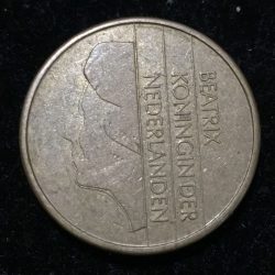 Alternative view of Netherlands 5 Gulden 1990 - Beatrix Lowest Price coin #D-14