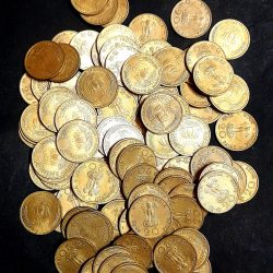 Alternative view of Twenty Paise Food For All Sun in Lotus 1970 Calcutta Mint 10 Pcs Given Scare Coin