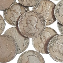 Alternative view of Five Rs Rare Coin K.KAMARAJ 2004 CuNi Bombay Mint 12 Pcs Given 01