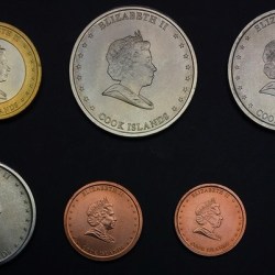 Alternative view of Cook Islands, 7 coin set, UNC Condition.