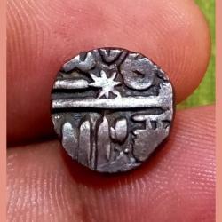 Indian Princely State KUTCH Silver 1/2 KORI **VERY RARE** High Collectable Grade.