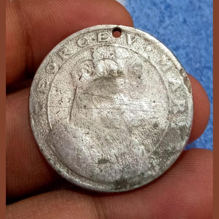 George And Mary Medal 🥇 Dated 1911 **scare** Poor Grade.