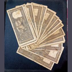 10 Rupees Old COMMEMORATIVE Issue Both Signatures B.R ADARKAR and L.K JHA "Gandhi Ji Sitting Back Reading Bhaagwat Gita" Mixed Lot 25 Notes **V. RARE** Used Conditions.