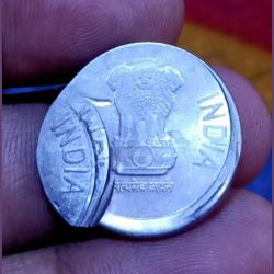 Alternative view of One Rupee Old Fss Year 2018 New Lion Variety TRIPLE STRIKES with INDENT Error **RARE** UNC Grade.