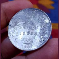 Alternative view of British India Silver Rupee Year 1907 King EDWARD-VII in High Collectable Grade.