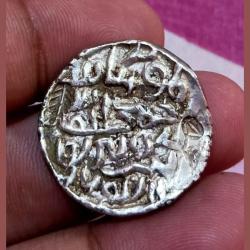 Alternative view of BENGAL SULTANATE Silver Tanka. Weight 10.6 Grams Name of RUKN AL DIN BARBAK Dated 874 or 864-879 AD **VERY RARE** Collectable Grade.