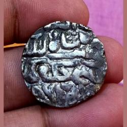 Alternative view of BENGAL SULTANATE Silver Tanka. Weight 10.6 Grams Name of NASIR AL DIN NUSRAT, Mint- FATHABAD (Dar al darb Fathabad) Dated 925-938H **SCARE** Collectable Grade.