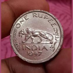 Alternative view of British India One Rupee Cu/Ni Year 1947 TIGER 🐅 Portrait King GEORGE-VI in AUNC Grade.