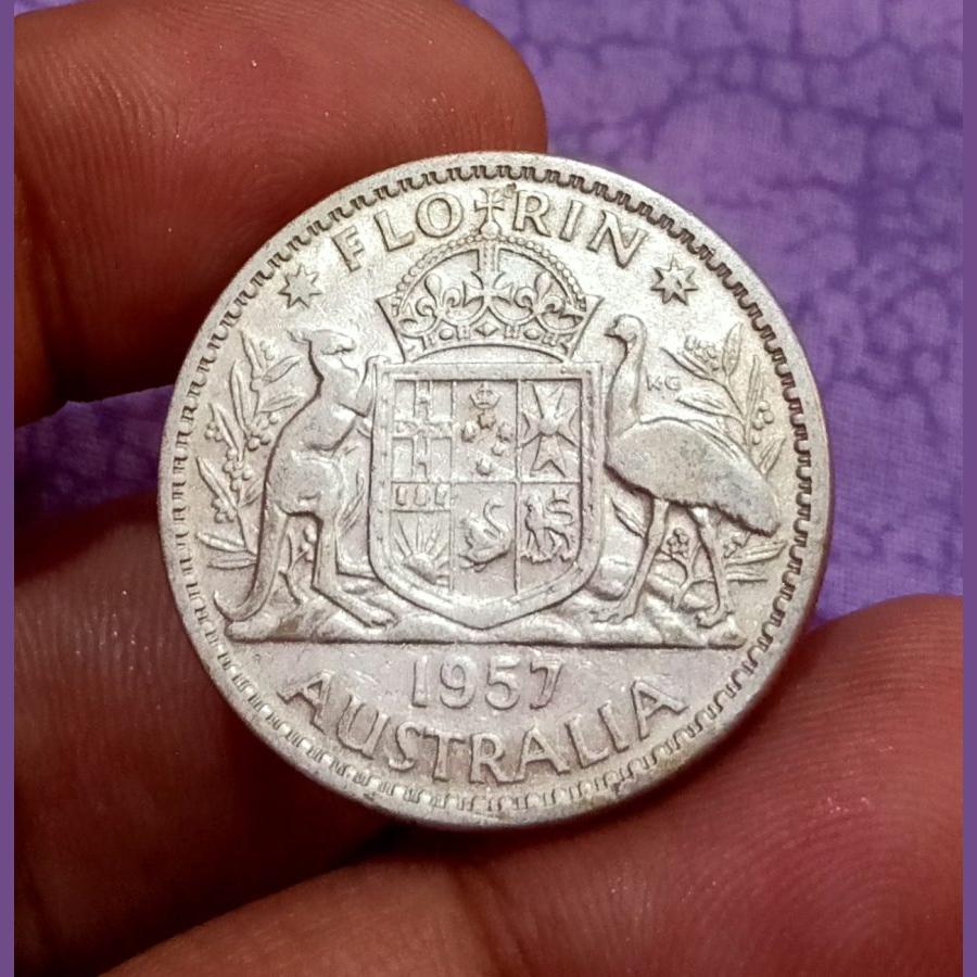 AUSTRALIA Silver ONE FLORIN Weight 11.31 Grams Year 1957 Queen ELIZABETH-II **RARE** Collectable Grade.