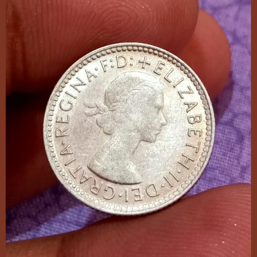 AUSTRALIA Silver 6 PENCE Weight 2.82 Grams Year 1960 Queen ELIZABETH-II **SCARE** Almost Uncirculated or AUNC Grade with Original Mint Luster - Image 2