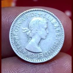 Alternative view of AUSTRALIA Silver 3 PENCE Year 1955 Queen ELIZABETH-II **SCARE** High Collectable Grade.