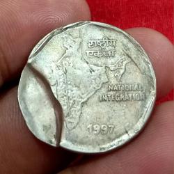 2 Rupees Cu/Ni Year 1997 with Major INDENT Error in Collectable Grade.