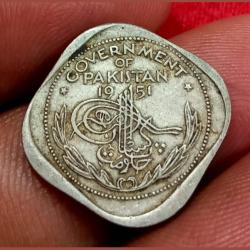 Pakistan Cu/Ni 1/2 ANNA 1951 with ROTATED PLANCHET Error in Collectable Grade.