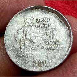 2rs Cu/Ni 2001 Hyderabad Mint OFF CENTER Error in Collectable Grade.