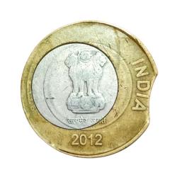 Alternative view of 10 Rupees 2012 Major DISC OFF CENTER with CURVE CLIP CUT Error **V. RARE** Collectable Grade.