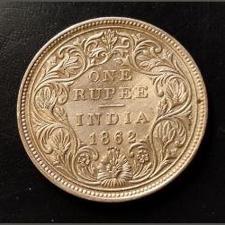 Alternative view of Queen Victoria dot variety coin 5 dots. 1862+5=1867year