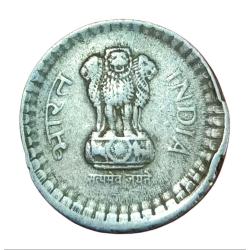 Alternative view of 5 Rupees Cu/Ni Year 1995 BROAD STRUCK Big Size Error in Collectable Grade.
