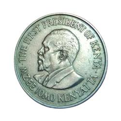 Alternative view of KENYA Cu/Ni 1 SHILLING Year 1971 "Big Size" MZEE JOMO KENYATTA Portrait in High Collectable Grade.