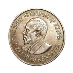 Alternative view of KENYA Cu/Ni 1 SHILLING Year 1971 "Big Size" MZEE JOMO KENYATTA Portrait in High Collectable Grade.