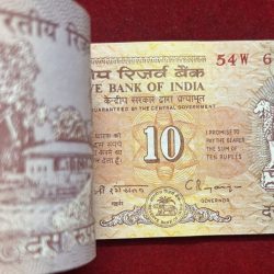 Alternative view of 786,10 Ruppes Packet"(Shalimar) Seriel Packet" Governor C.Rangarajan( 659 786 )rare