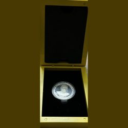 Alternative view of 100 Rs Wooden Box Centennial Birth year Of Shri Nandamuri Tarak Rama Rao Coin RARE