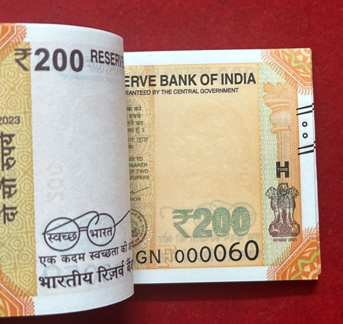 Rs 200 pkt very rare date 2023 000001 to 000100 sirial pkt governor shakti kant das colector item - Image 2