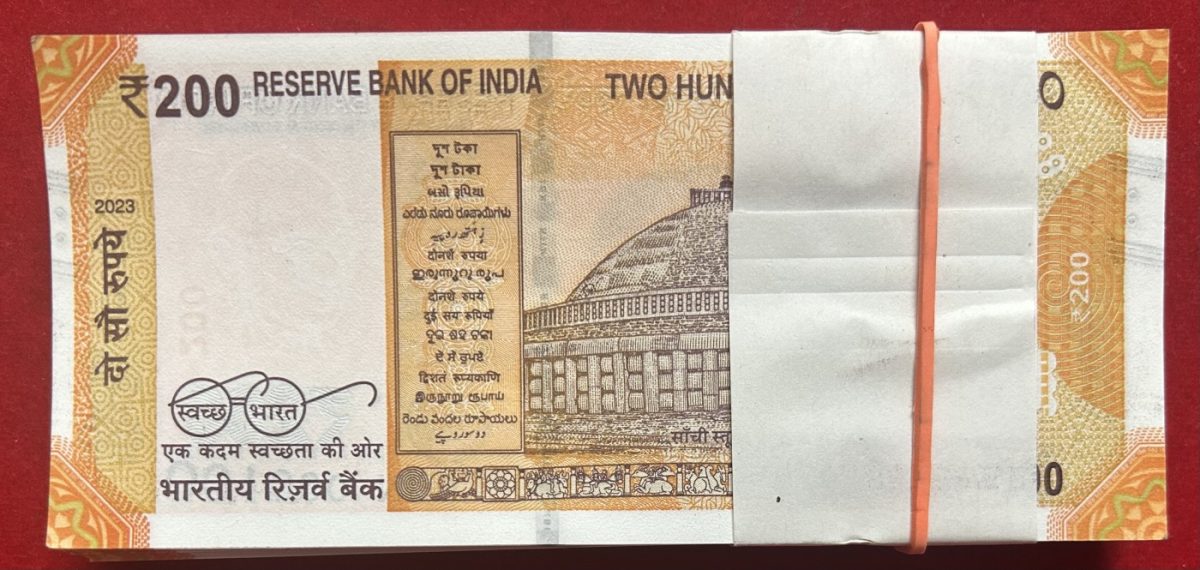 Rs 200 pkt very rare date 2023 000001 to 000100 sirial pkt governor shakti kant das colector item - Image 4