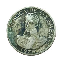 Alternative view of COLOMBIA Cu/Ni 1 PESO Year 1976 **SCARE** Collectable Grade.