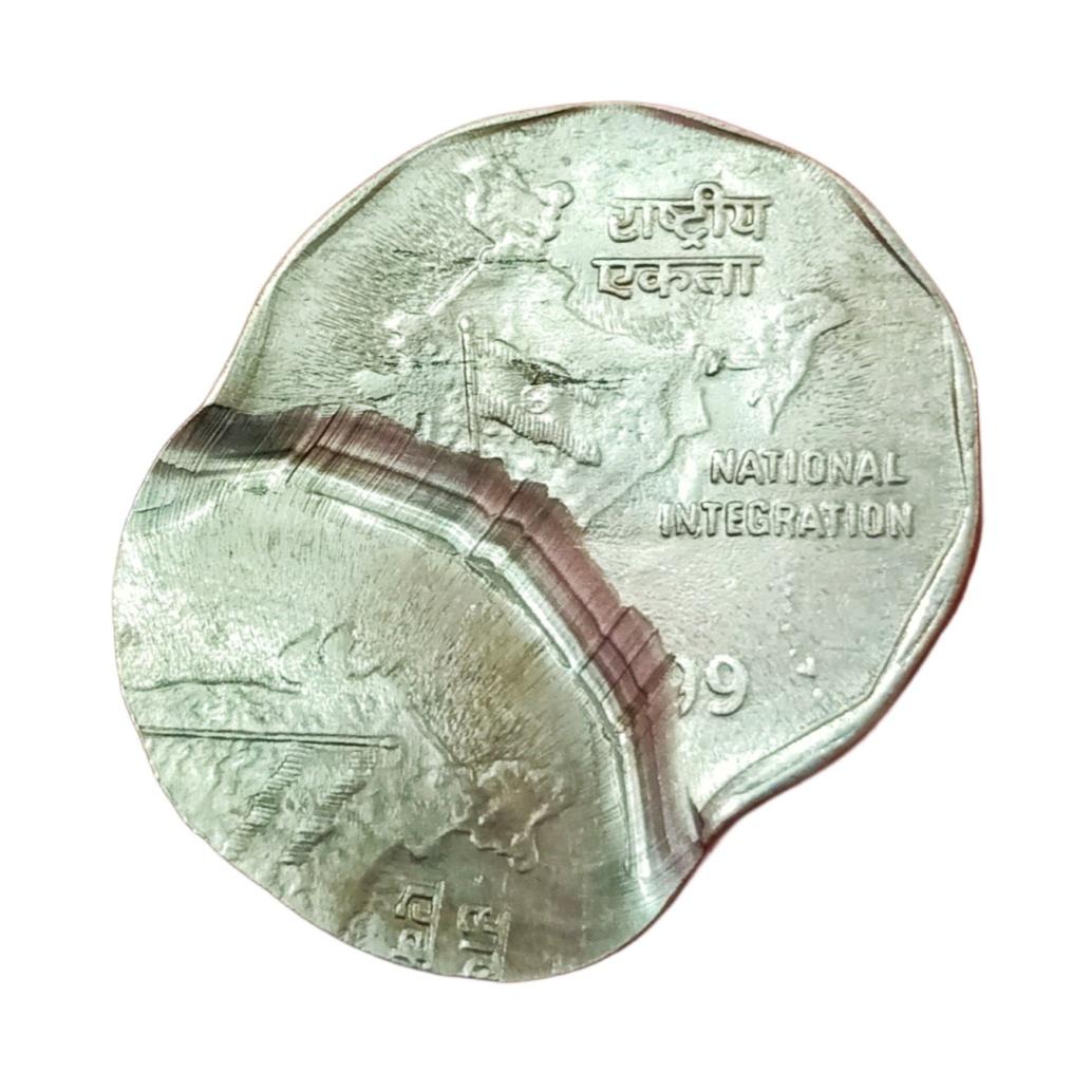 2 Rupees Cu/Ni Year 1999 Major ROTATED DOUBLE STRUCK 3° Clock Error **V. RARE** UNC Grade.