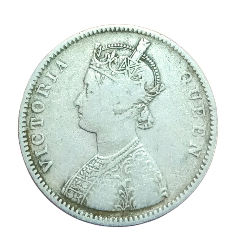 British India Silver Rupee Year 1862 QUEEN VICTORIA with 4 Dots **V. SCARE** Collectable Grade. - Image 2