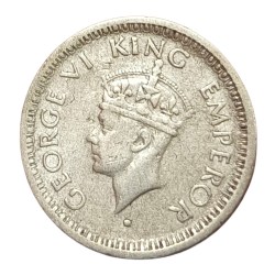 Alternative view of British India Silver 1/4 RUPEE Year 1945 King GEORGE-VI Used Conditions.