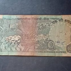 Alternative view of Reserve Bank of India 100₹note Governor Manmohan Singh
