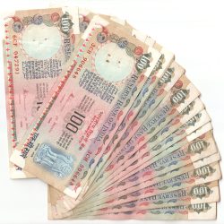 100 Rupee Agriculture Issue Bank Note Signed By S Venketraman RBI Randomly Single Note Given From Set