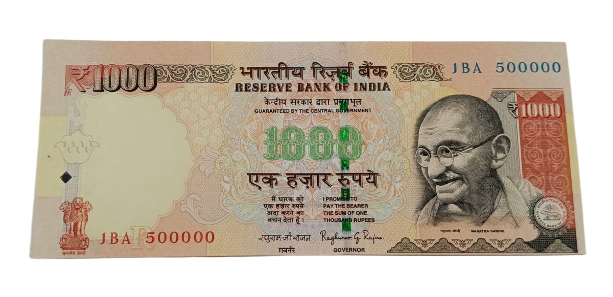 1000 Rupees Demonetised Issue Year 2015 Signature Raghuram Rajan With Fancy "1BA 500000" Lakha Numbers With Cutting Error **rare** Unc Grade.