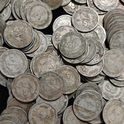 Alternative view of FAO Coin - India 25 Paise Rubal Women Advancement 1980 (10 Pcs LOTT)