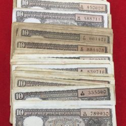 10 Rupees Old Issue Black Board Mix Governor (100 Pcs LOTT ) #26