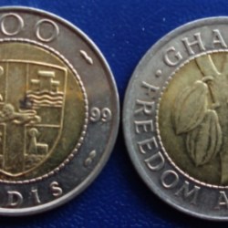 Ghana, 100 Cedis, 1999, Bimetal, KM# 32, CIRCULATED CONDITION, May have black spots.