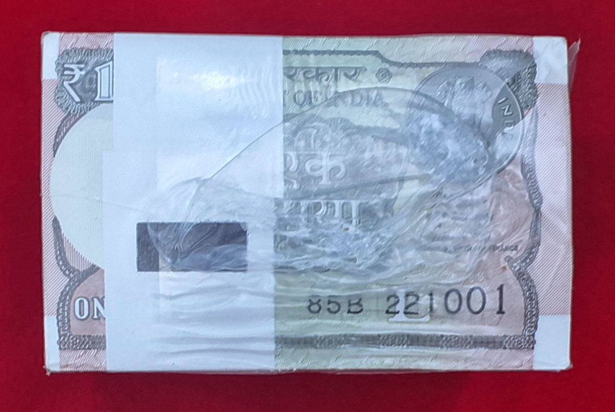 One rupee RIM A-64 SUBHASH CHANDRA GARG. YEAR 2019 SERIAL NO.221001