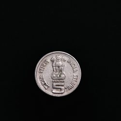Alternative view of 5 RUPEE COIN BHAGVAN MAHAVIR:2600TH JANM KALYANAK
