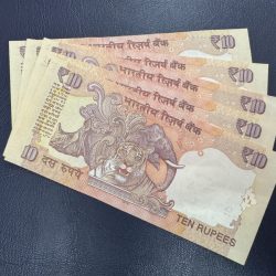 Alternative view of 10rs rare issue 2016 telescopic only 3 issues printed 00A. 01A and 02A. Each note rs2000 only