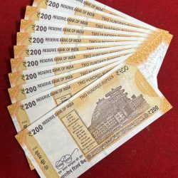 Alternative view of Rs 200 India Banknote Fancy Number Set 000001 to 000010 ➕ 000786 Same prefix Totally 11 note set GEM UNC UNIQUE