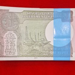 Alternative view of ONE RUPEE BUNDLE STARTING 214 SHRI RAM JI NUMBER GEM UNC CONDITION SERIAL NO. 214001