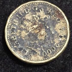 Alternative view of (2000) United Kingdom 1 Pound - Elizabeth II Welsh Dragon Commemorative issue Rare coin Buyer will receive same condition Coin as per Image#A-108