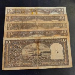Alternative view of Reserve Bank of India 10₹ note Governor k.R. Puri Same and similar set are available