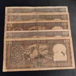 Alternative view of Reserve Bank of India 10₹ note Backside of mahatma Gandhi Governor Bhaskar adakar L.k jha Same and similar note are available