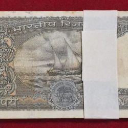 Alternative view of 10 Rupees Old Issue Governor S.Jagannathan Serial Packet GEM UNC