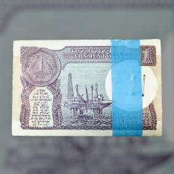Alternative view of Re 1 INDIA BANKNOTE SERIAL BUNDLE Signed by S. VENKETRAMAN Inset A Year 1986 UNIQUE AND RARE)