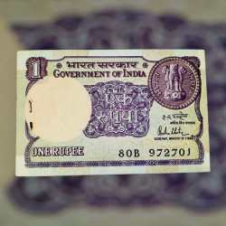 Re 1 India Banknote Serial Bundle Signed By R N Malhotra 1981 Big Coin Issue with 786 Serial Inside Unique and Rare