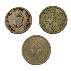 Alternative view of One Rupee Cu/Ni Big DABBU Issue Year 1947 Bombay Mint Lot 3 Coins Collectable Grades.