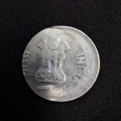 Alternative view of 2 RUPEE COIN OFF CENTRE ERROR